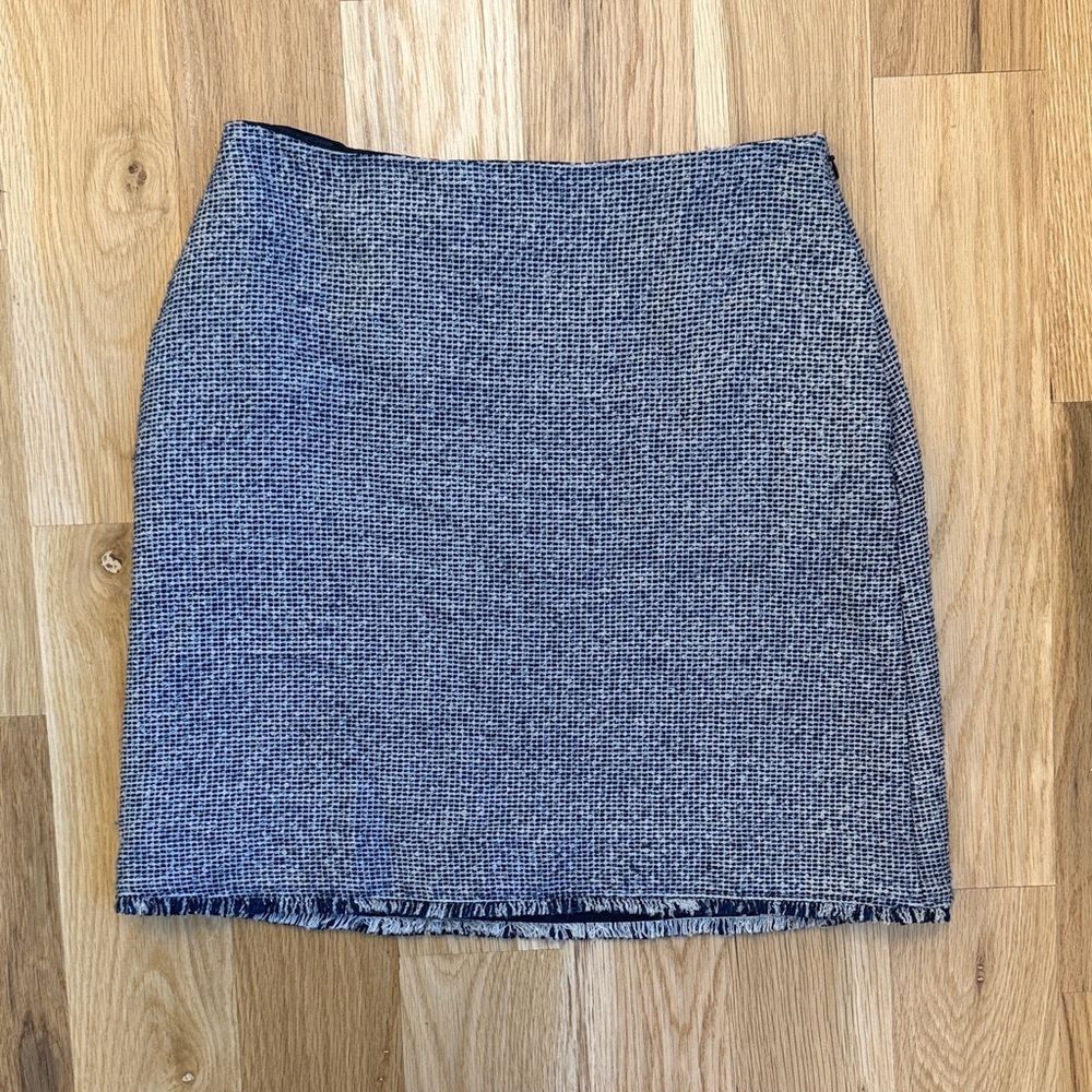 Banana Republic Textured Gray / Navy Skirt